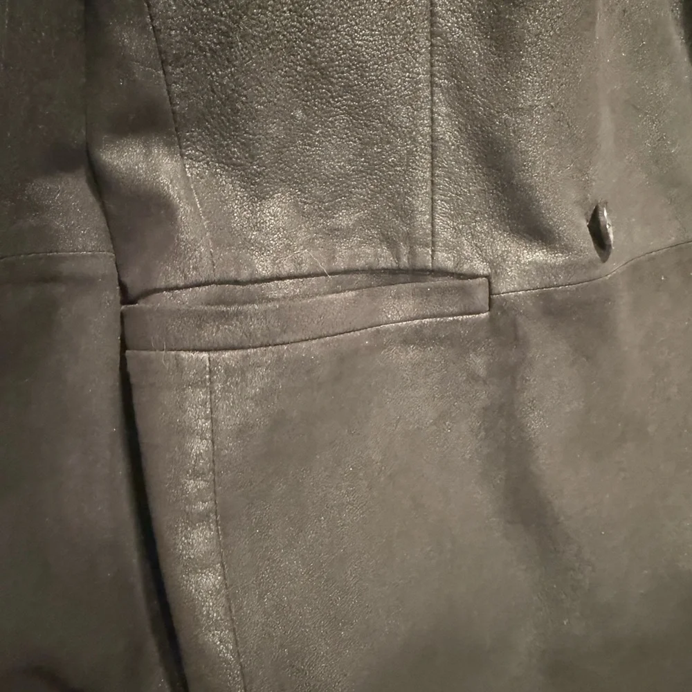 John Varvatos EUC Men's Size Eu 48 US 38 Black Double-Breasted Sheepskin Blazer - Picture 13 of 16